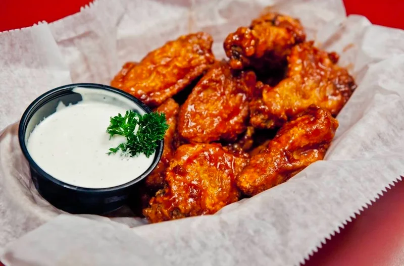 Wings at Twin Anchors Restaurant & Tavern