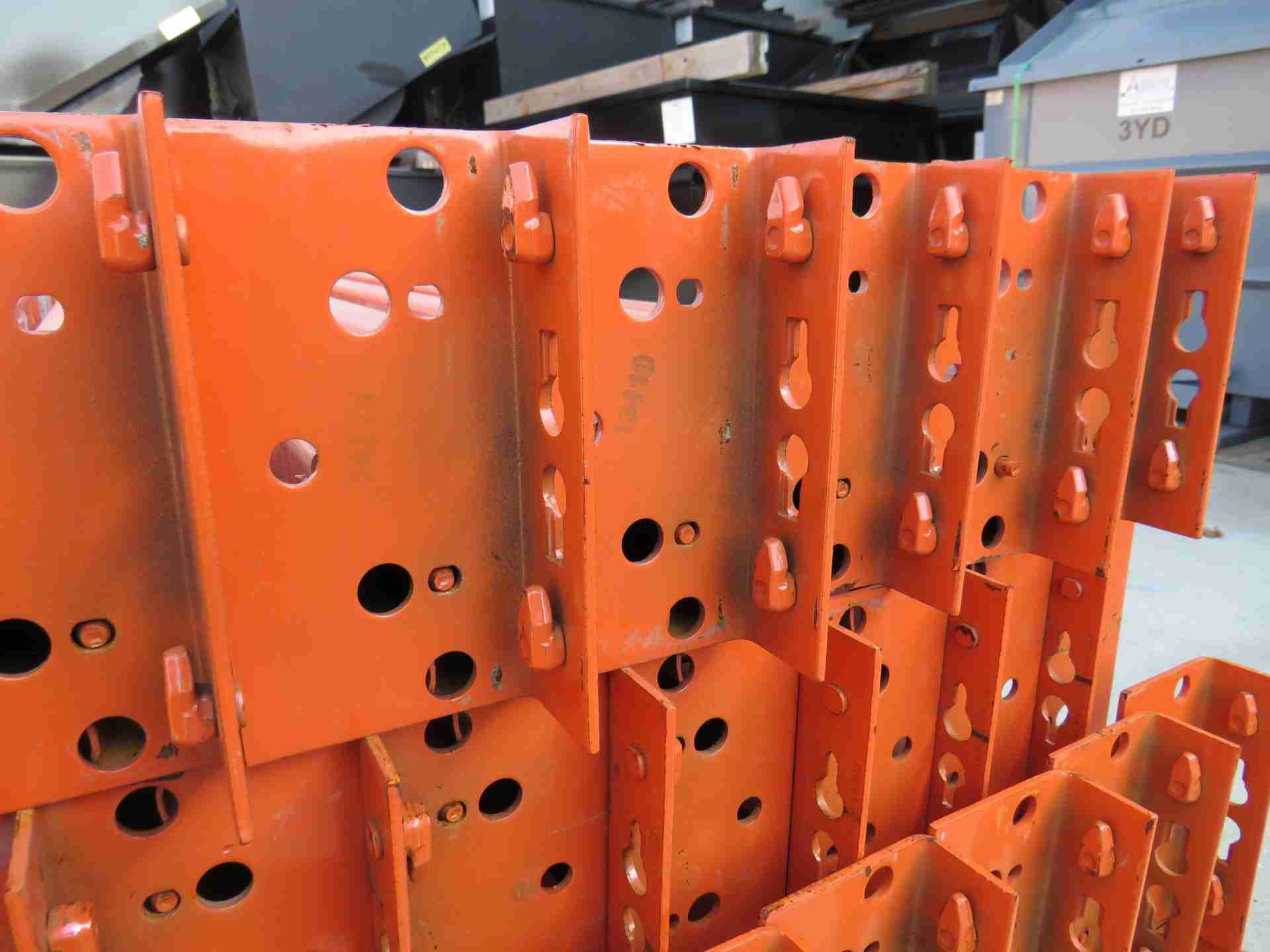 How Do Shipping Line Storage Yards Leverage Pallet Racking?