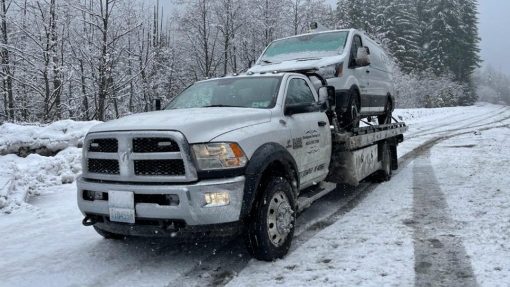 Omelyana Towing LLC