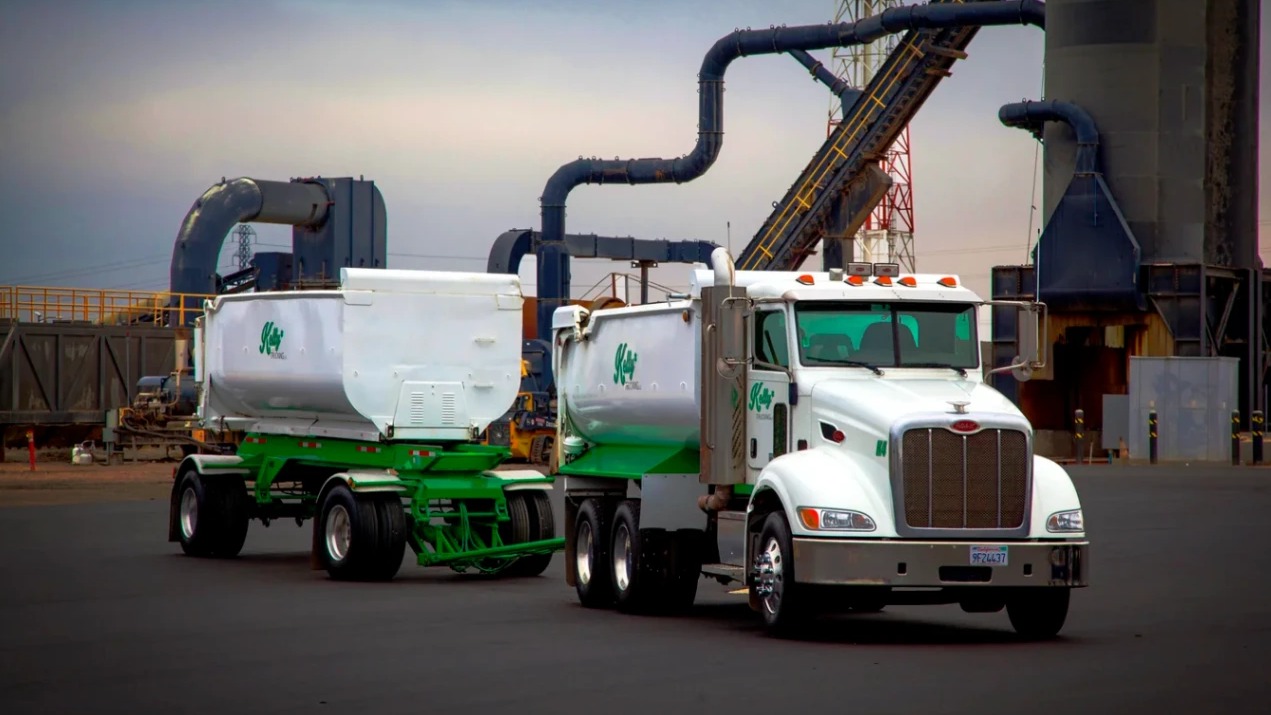 Kelly Trucking LLC
