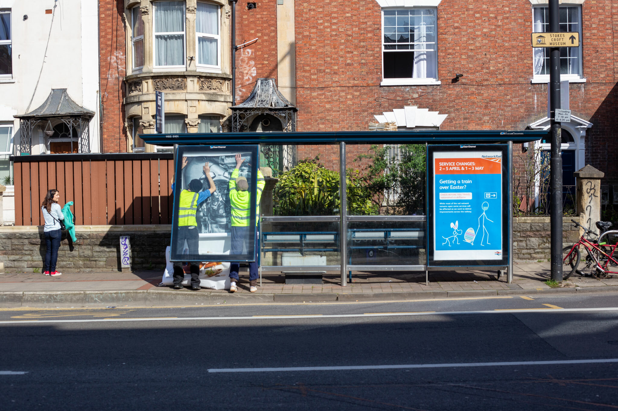 Adssemblage bus stop