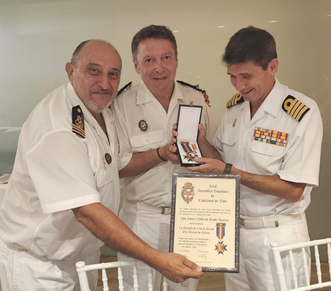 Cena de despedida al CN Javier Núñez de Prado Aparicio