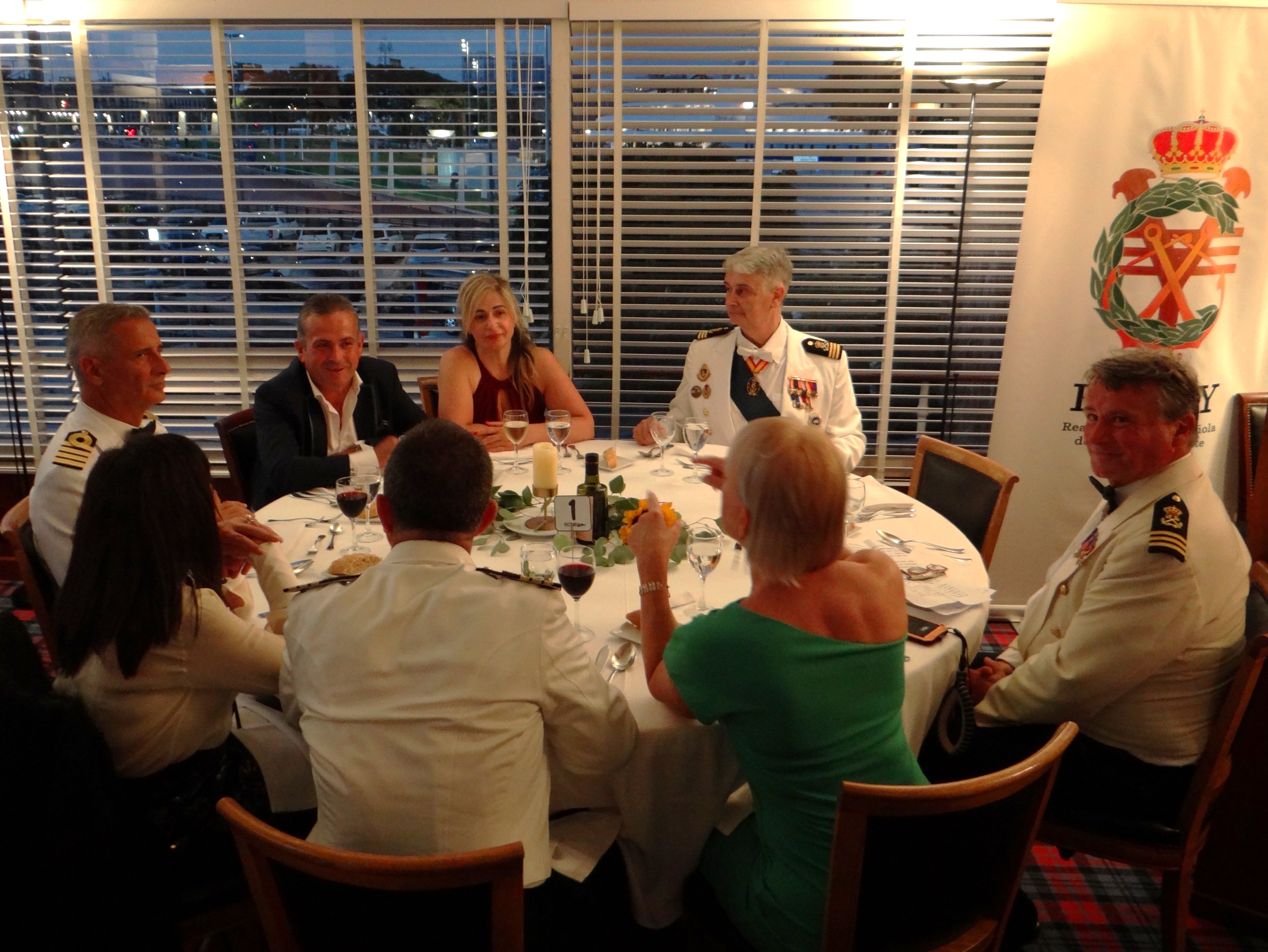 Mesa presidencial en la Cena de Gala de las Cuatro Marinas