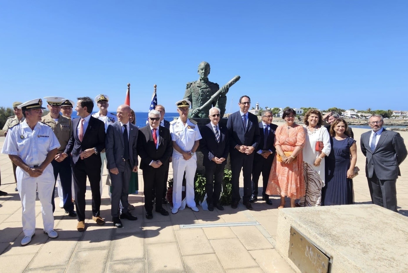 MENORCA RINDE HOMENAJE AL ALMIRANTE FARRAGUT