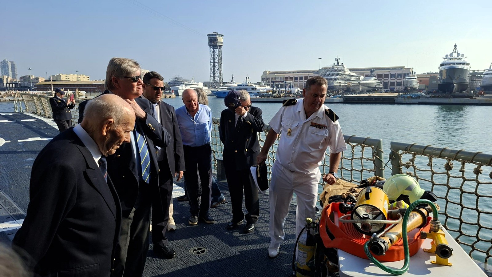 Visita privada de RAECY a la Fragata Victoria