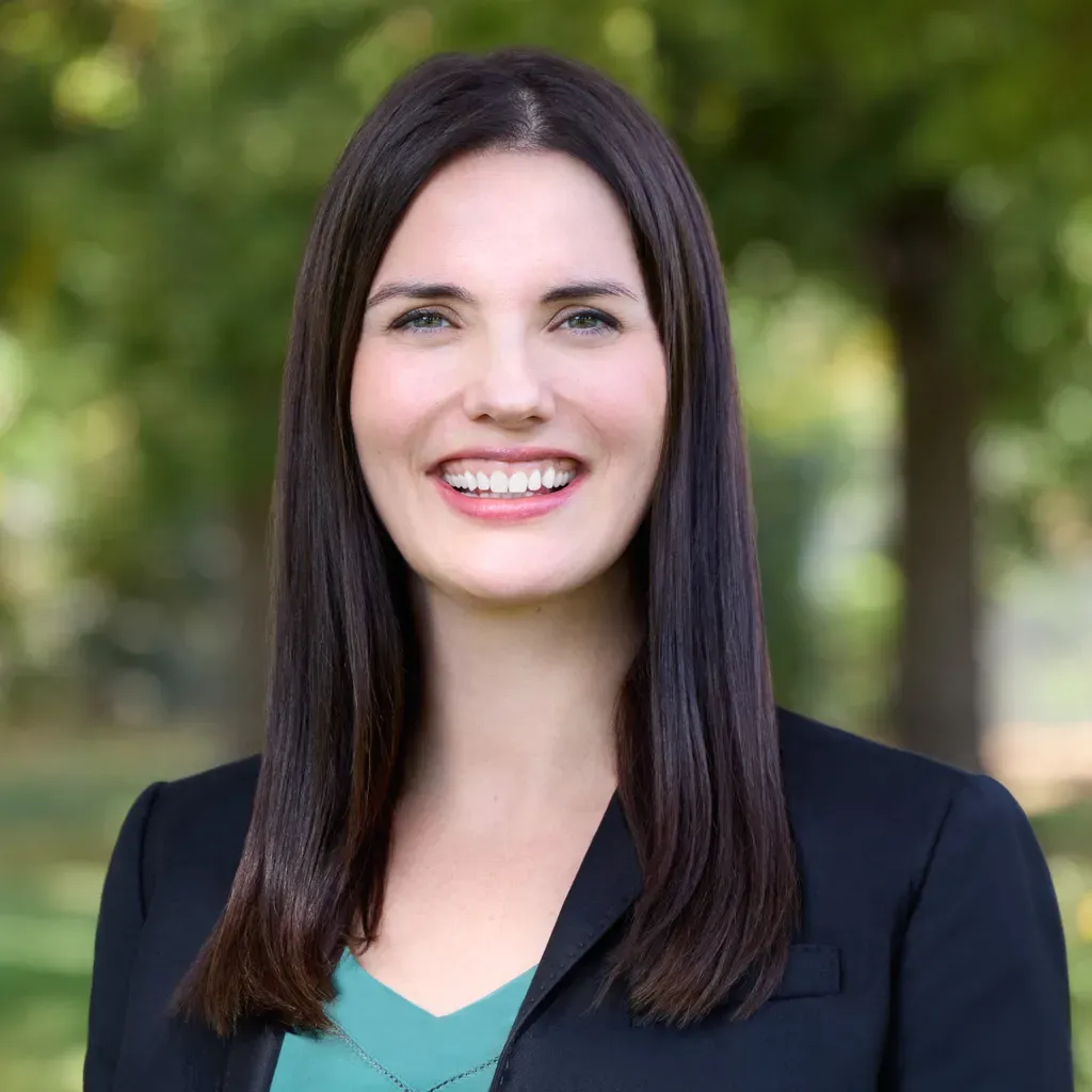 Dr. Dr. Kara Crosby