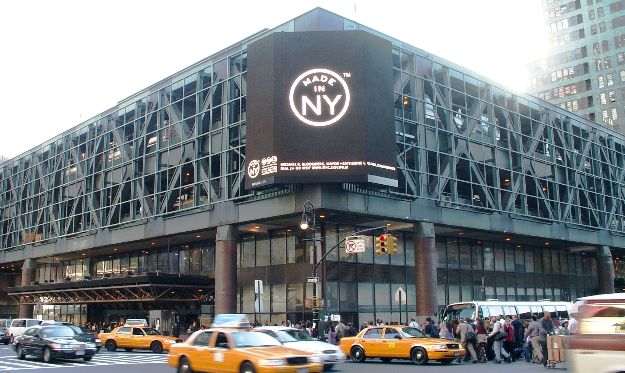 The Port Authority Bus Terminal in Photos - WSJ