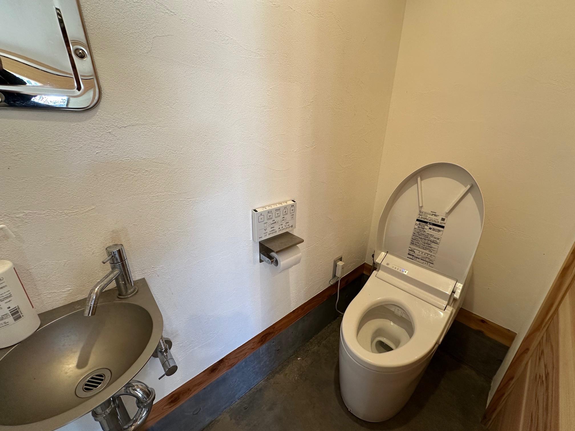 全自動のウオシュレットです