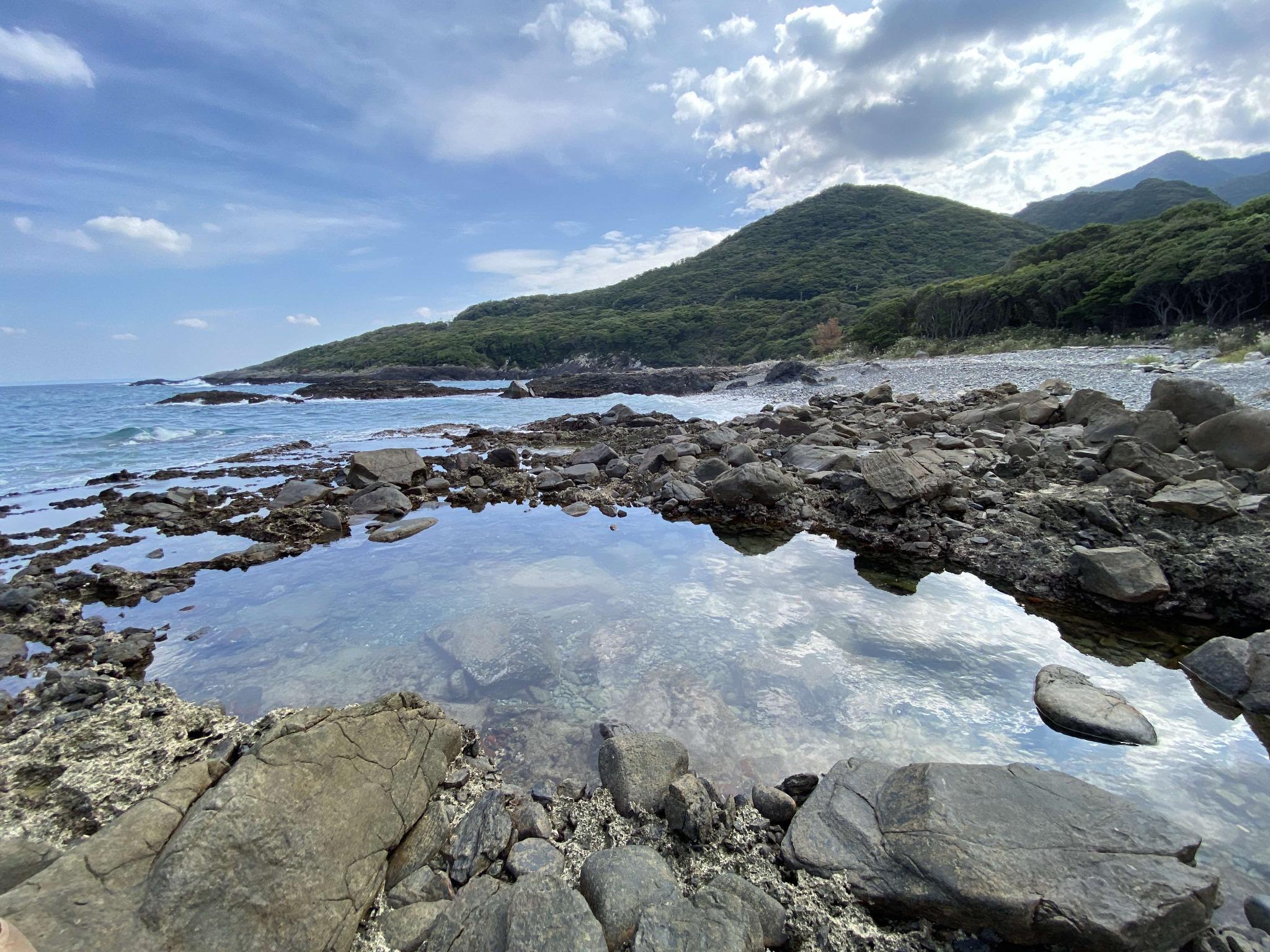 キャンピングパーク前の海