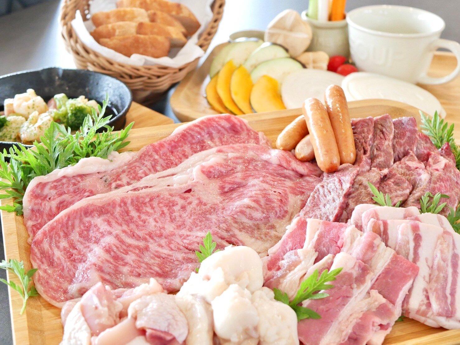 8,800円コース(税込)　※写真は２人前になります。 ※ 人数分の食材をご用意しております。 ※ 機材ー式は無料で貸出いたします。