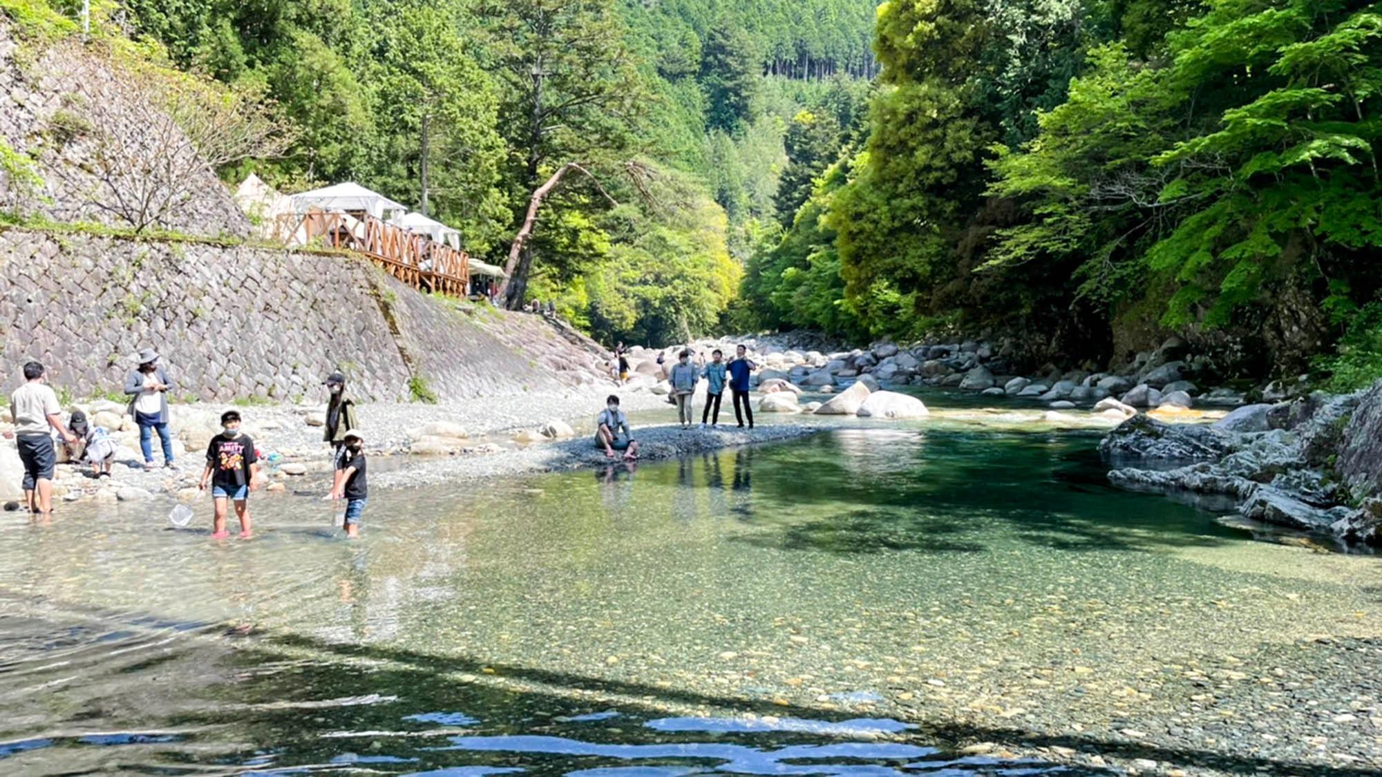 ・【川遊び】川が穏やかな箇所は小さなお子様でも安心！