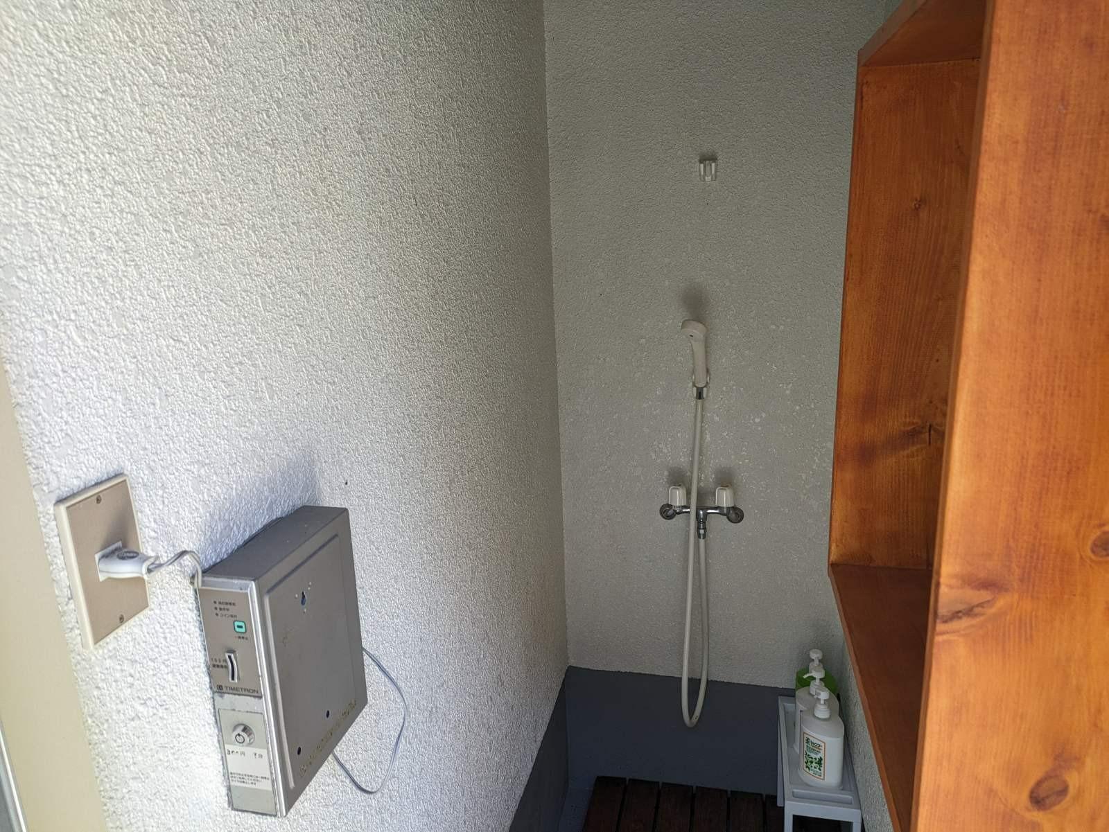 シャワー室