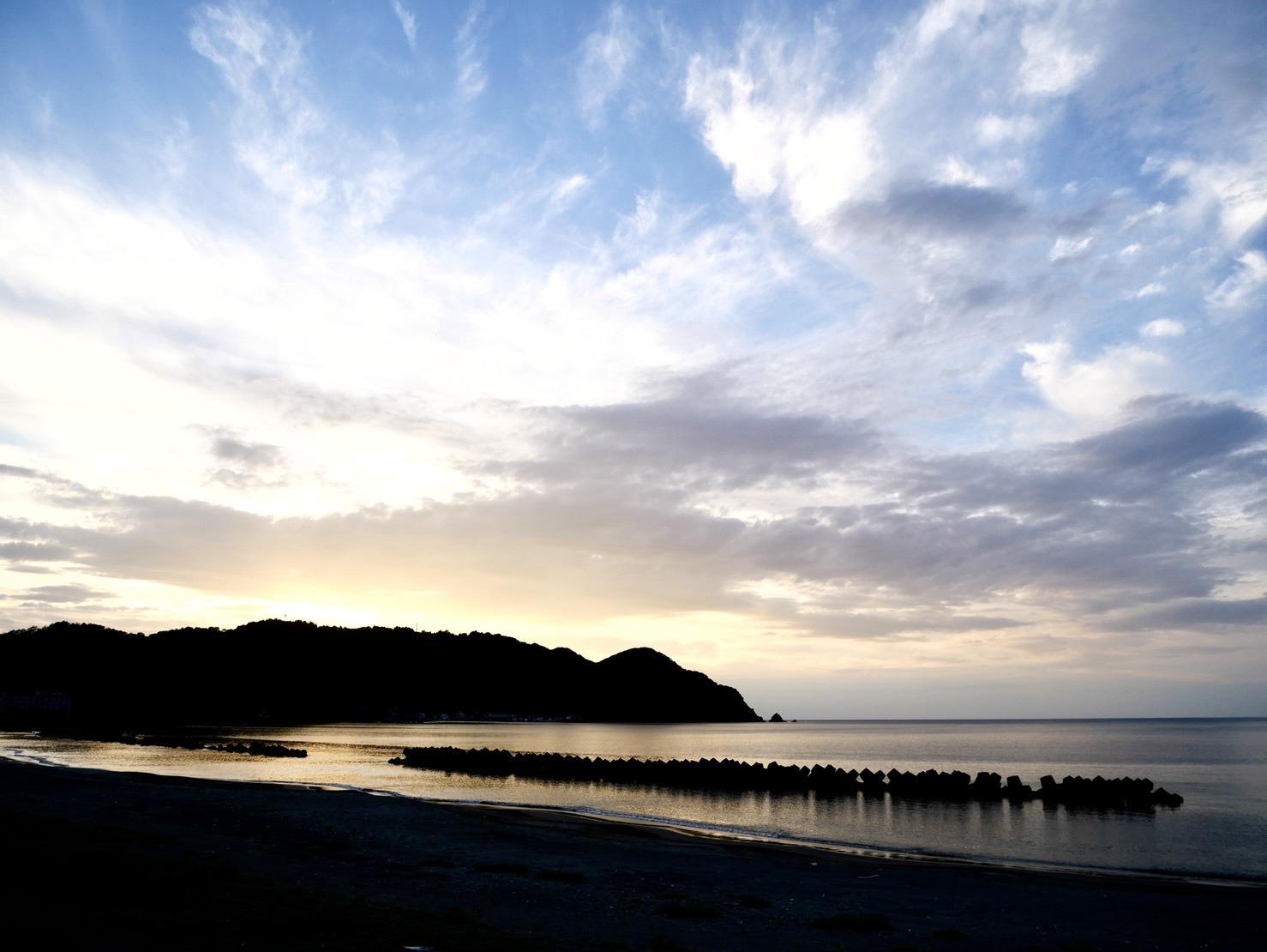施設の目の前の海岸となっております。
