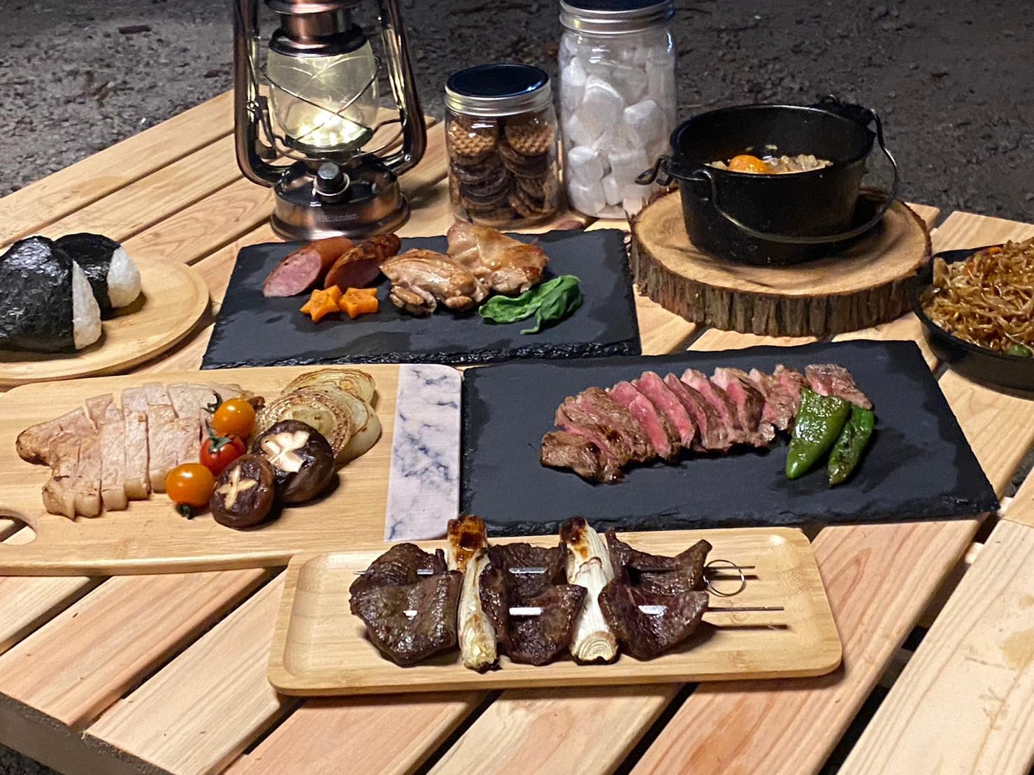 BBQ食材セット注文受付中（Aプラン朝夕食、2人前10,000円）夕食一例（アップグレードは差額現地にて頂きます）