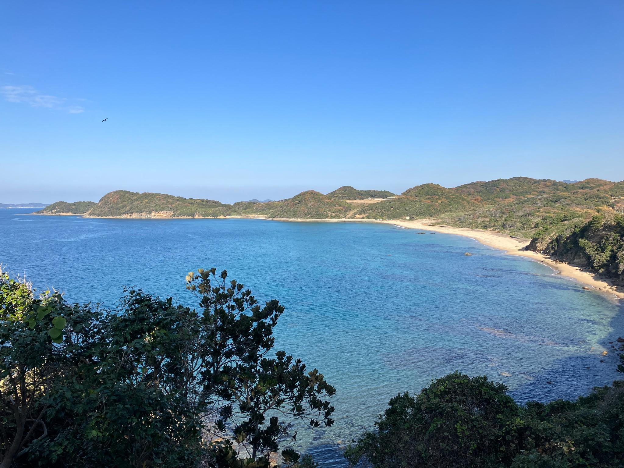 透き通った海が見える絶景ハイキングは「世界遺産沖ノ島」まで見渡せます！(イメージ画像です)