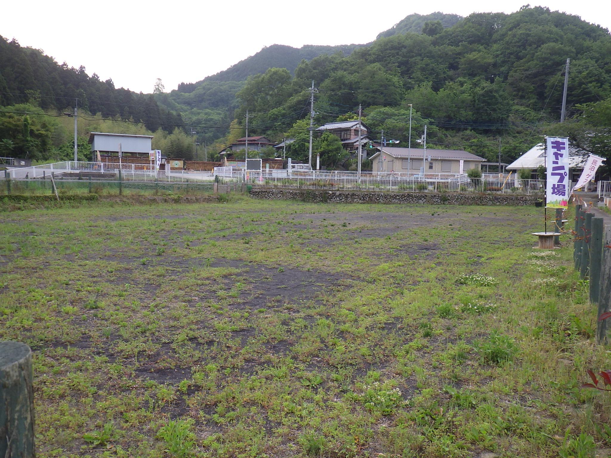 貸切キャンプ場風景　ドックラン付き