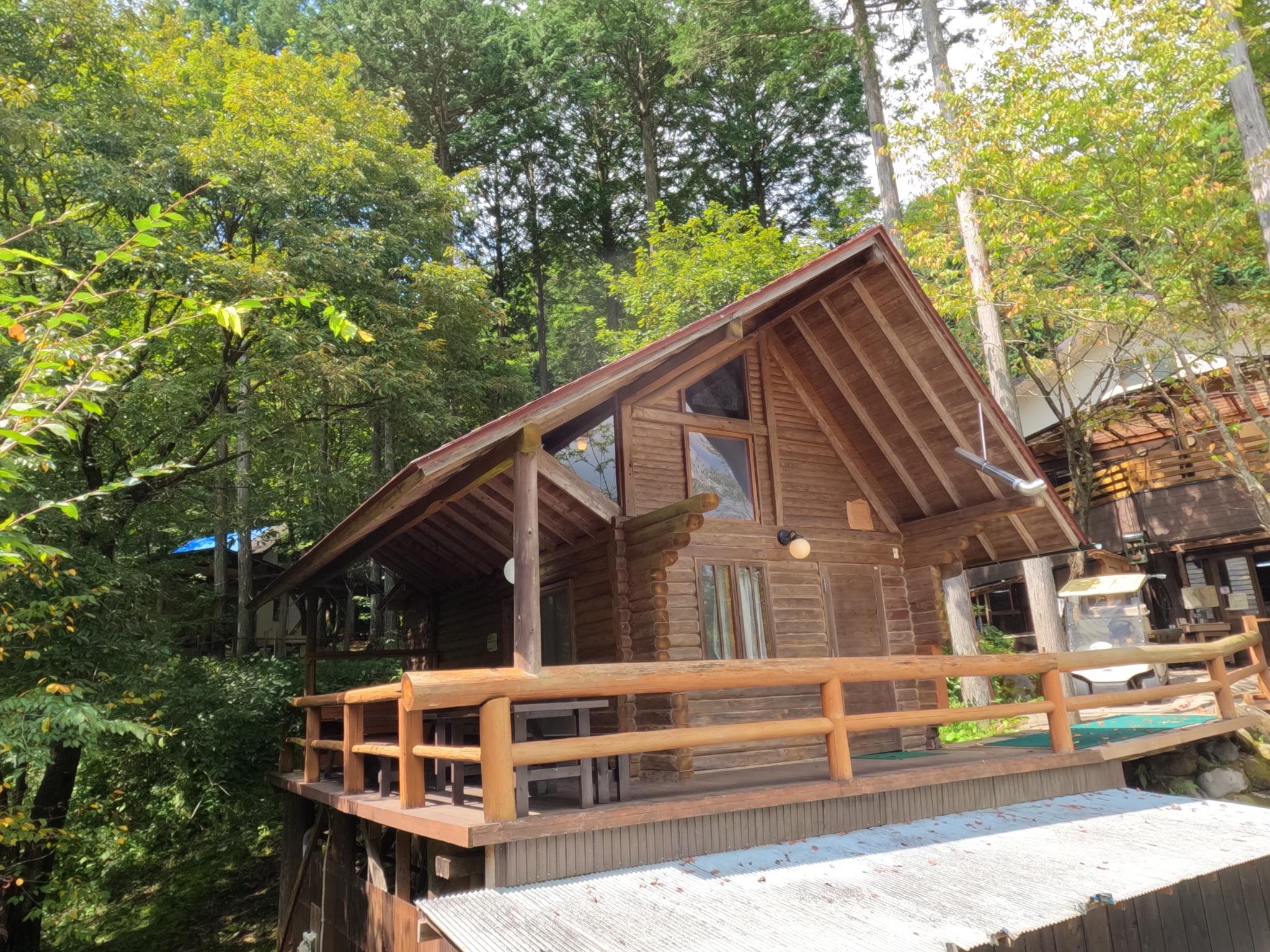 ログハウス外観