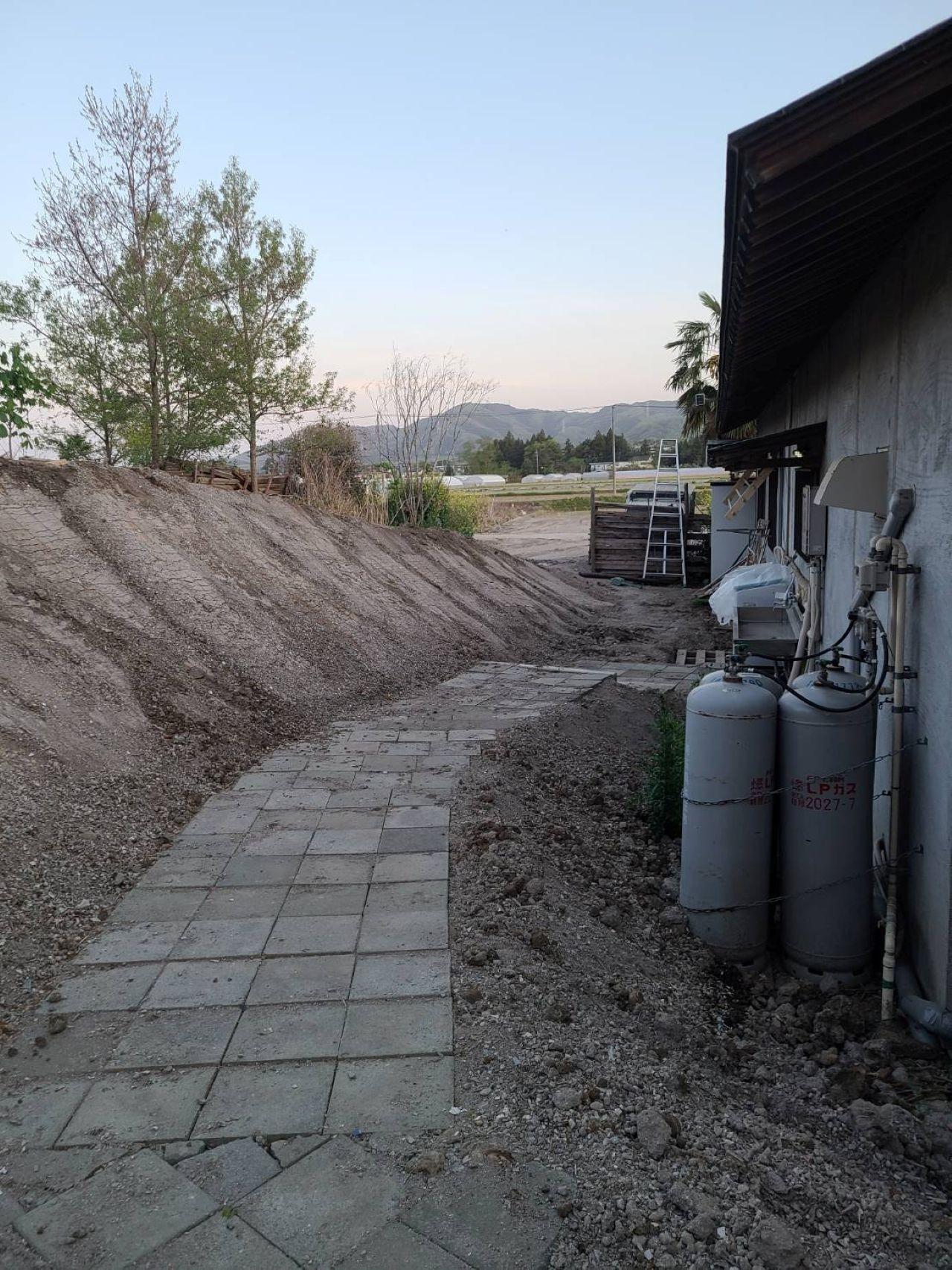 建物裏　共同洗い場
