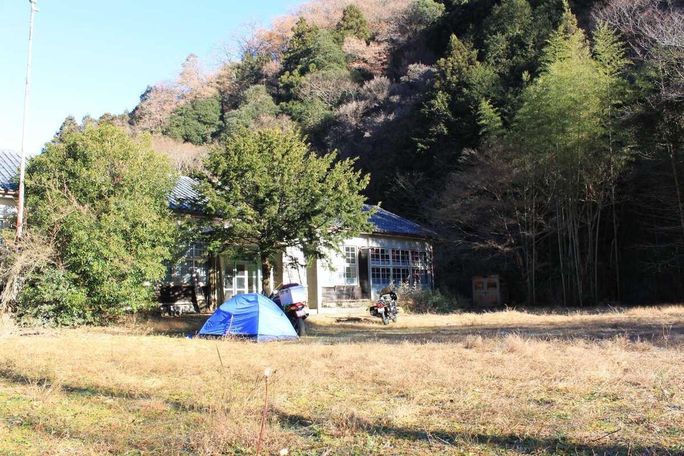 粟野三小キャンプ場