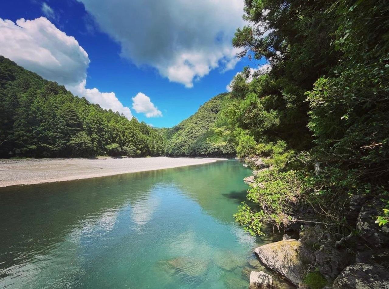 対岸からの景観２