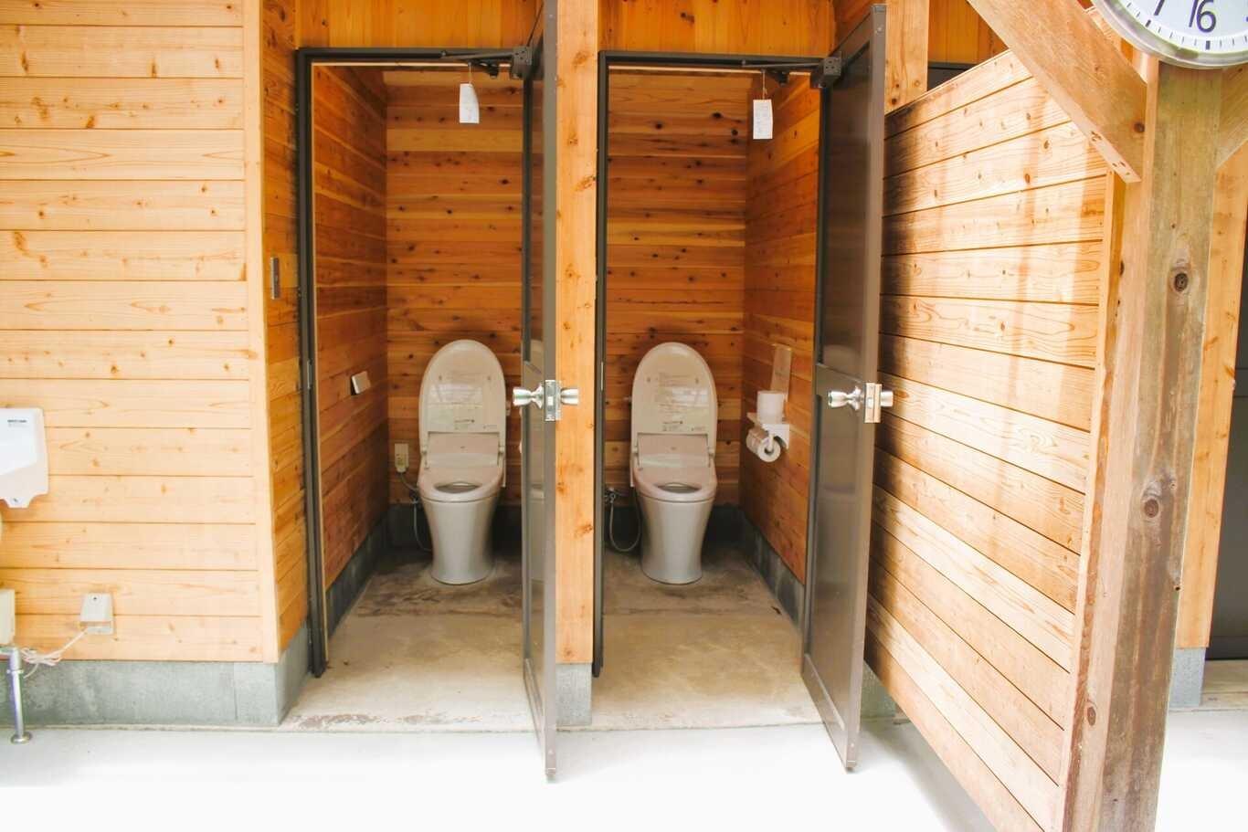 リニューアルしたトイレ①　男性用個室内部