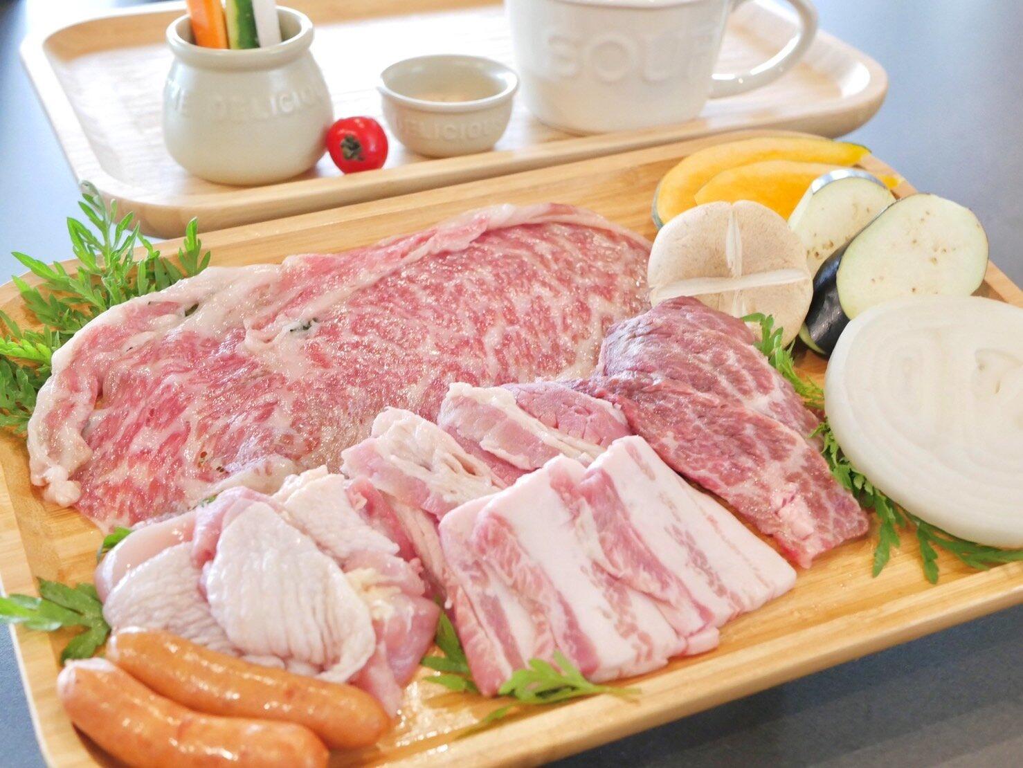 ジュニアBBQ　※写真は１人前になります。 ※ 人数分の食材をご用意しております。 ※食材の種類は大人コースと同じです。