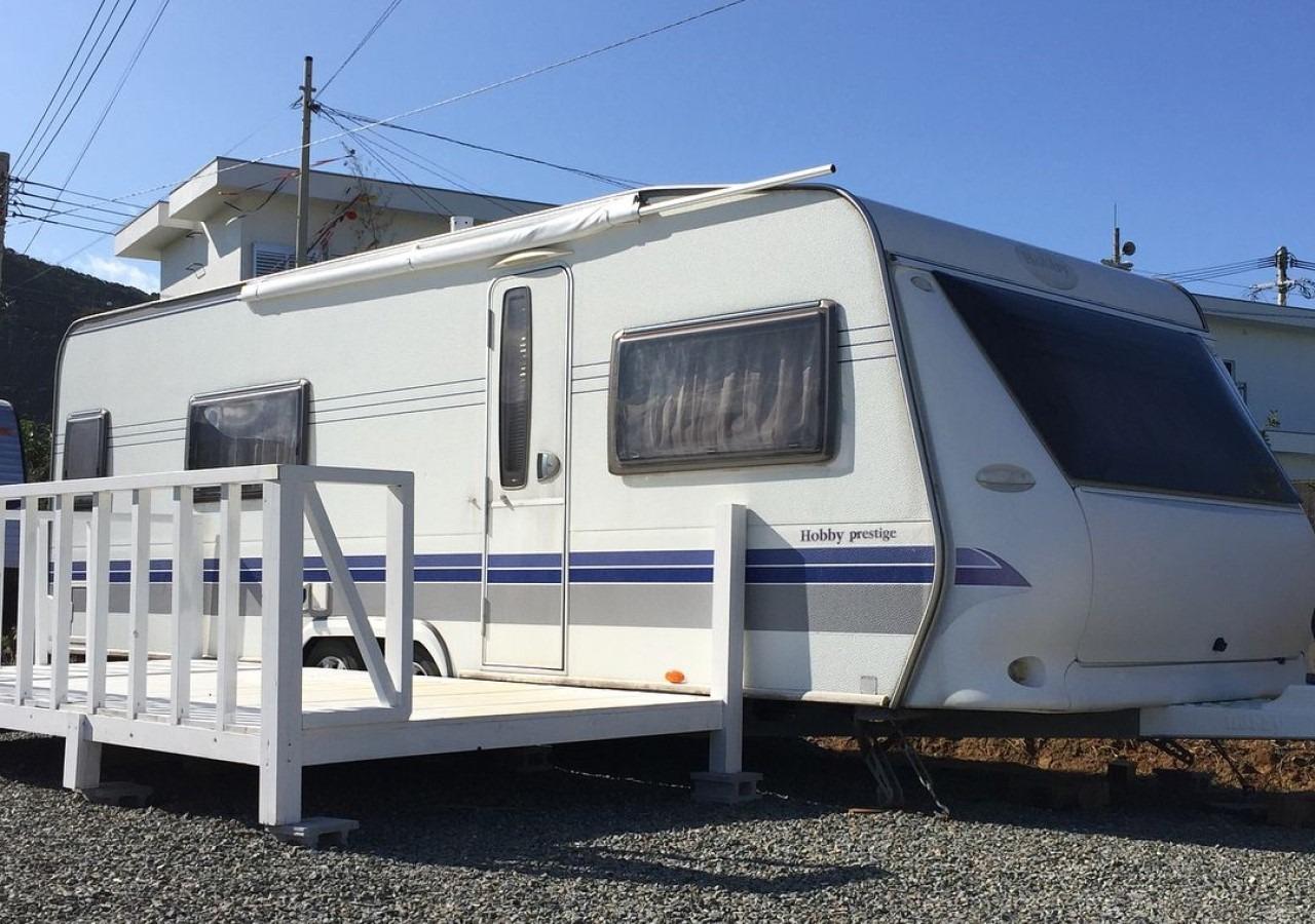 【Hobby】ホビー号：ご家族・お友達とのグランピングをお楽しみください