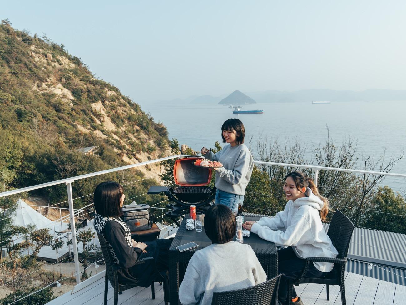 海を眺めながらBBQを楽しめます