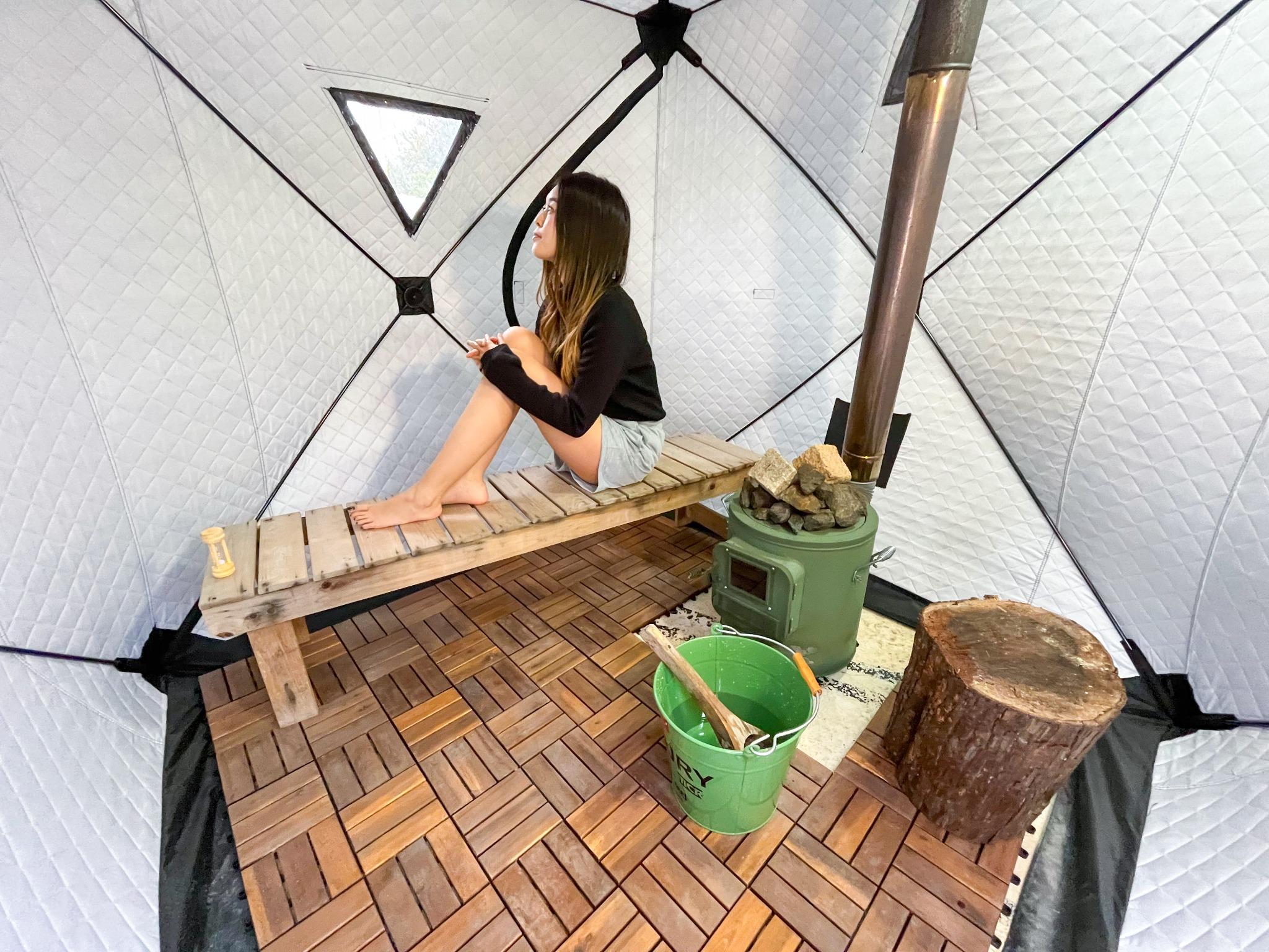 プライベートテントサウナ。温度も湿度も好きに調節でき、朝も夜も入りたい放題！ サウナ初心者さんでも簡単に楽しめます！