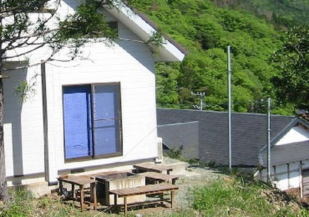 コテージの給湯は深夜電気温水器です。