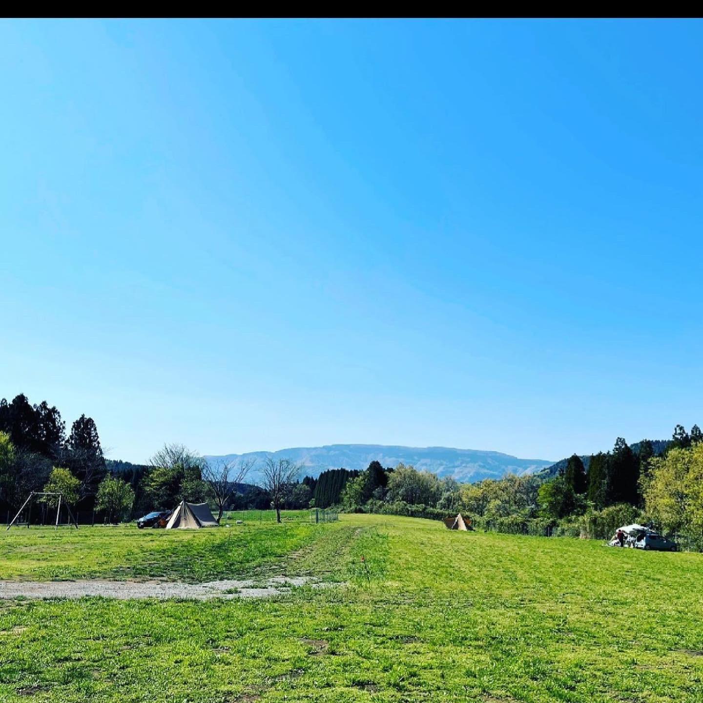 牧場跡地を利用した高台にあるキャンプ場です。