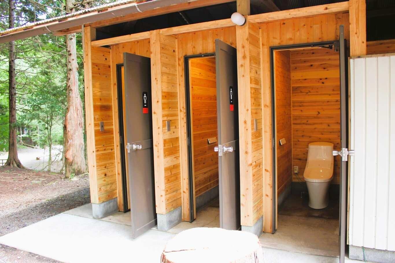 リニューアルしたトイレ②　男性用個室内部