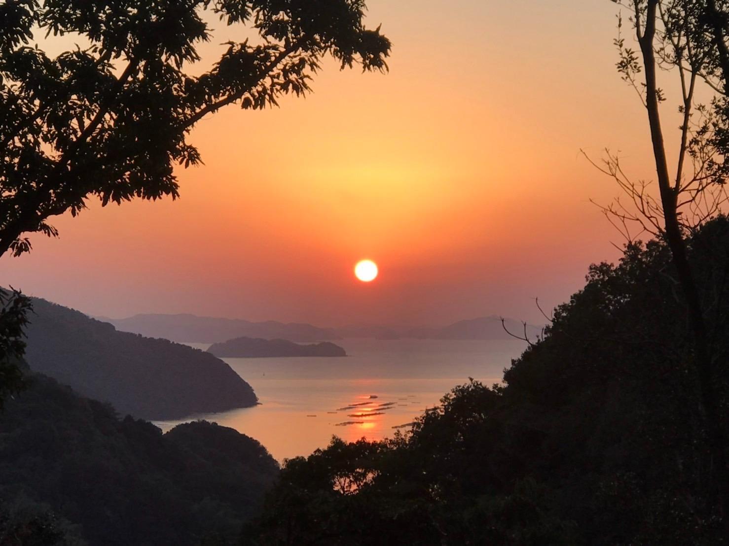 お天気の良い日は綺麗な夕日を望めます。