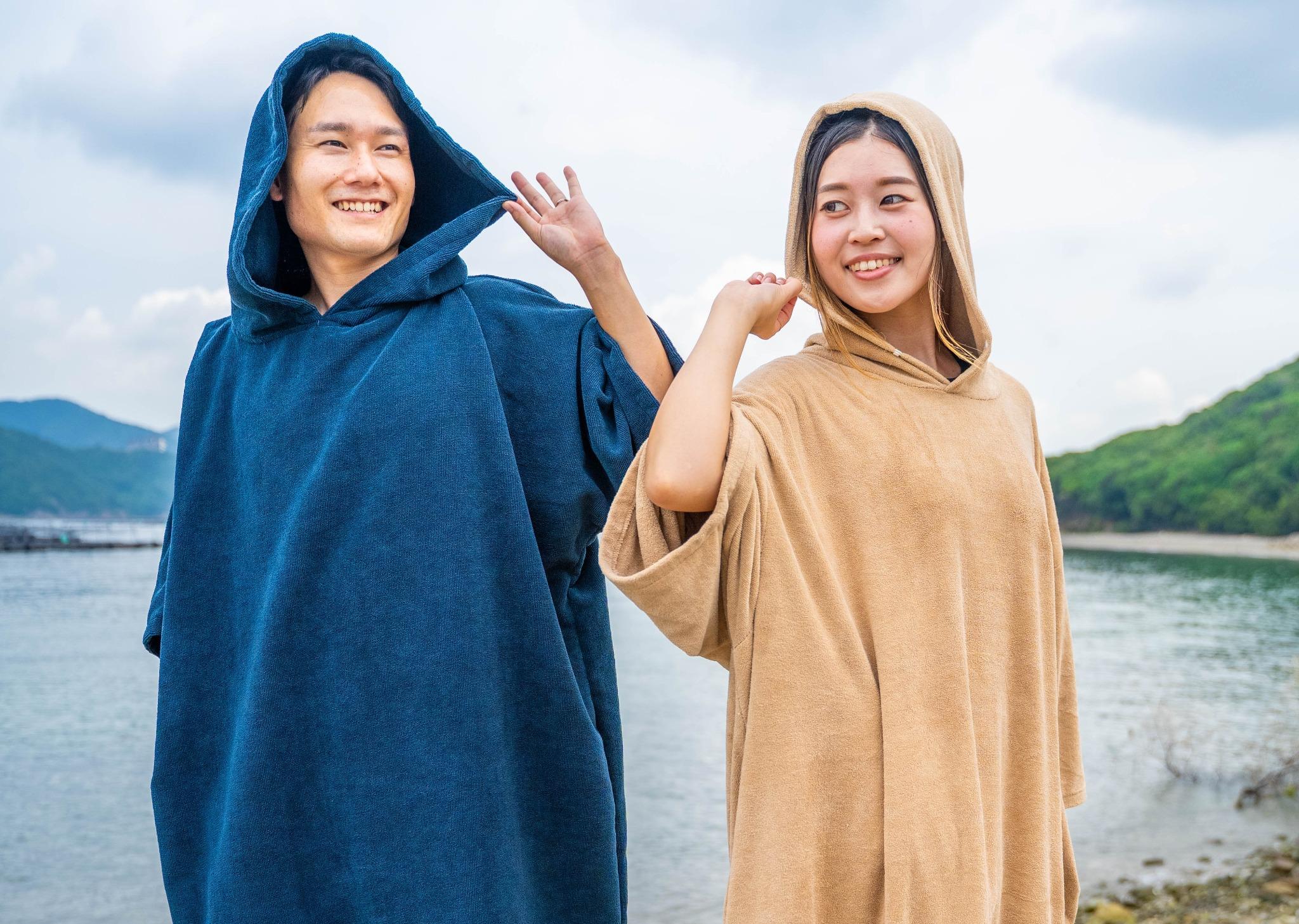 テントサウナではポンチョもレンタルがございます