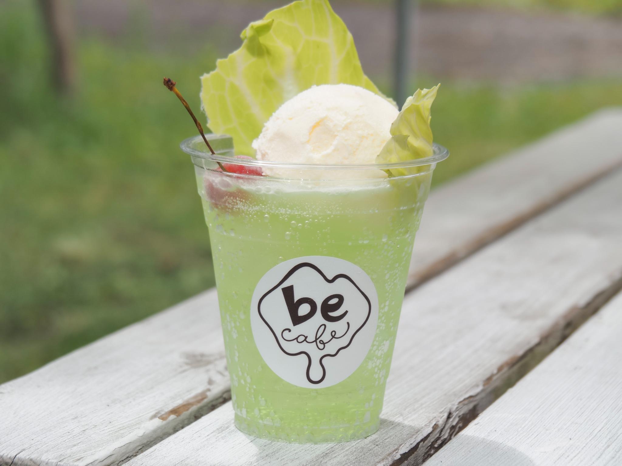キャベツサイダーを使った、キャベツクリームソーダ