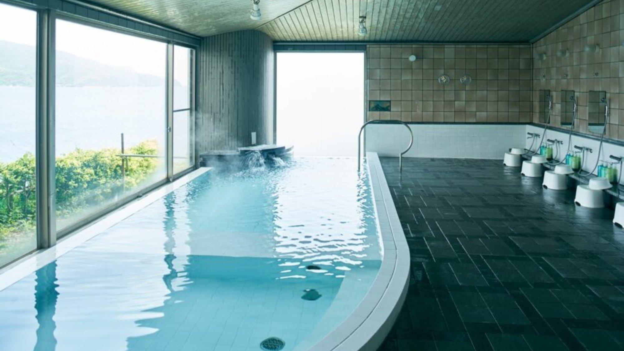 隣接する「Ento」の温泉。旅の疲れをリフレッシュ。