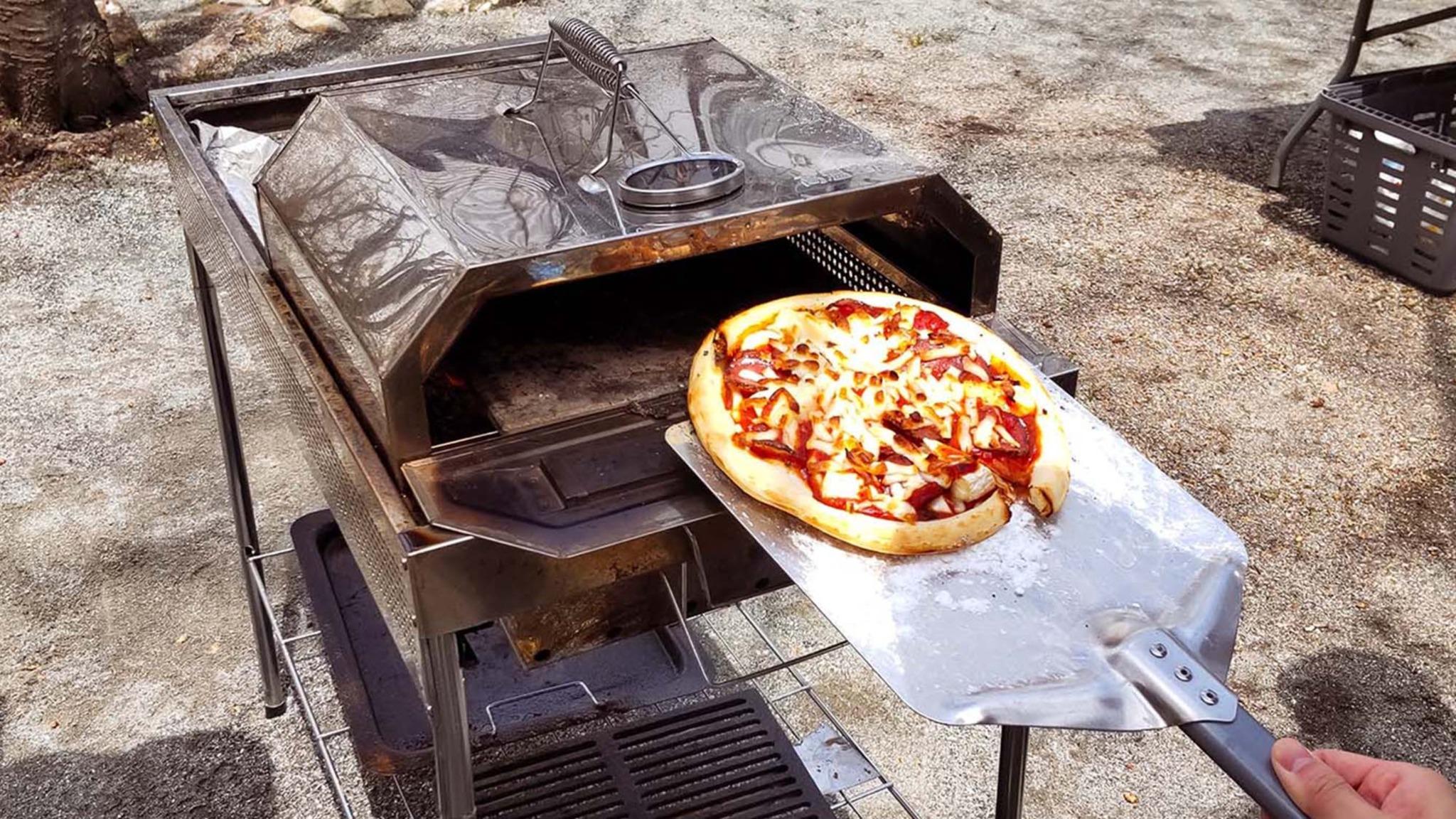 ピザや鶏の丸焼きはいかがですか？お手伝いいたします