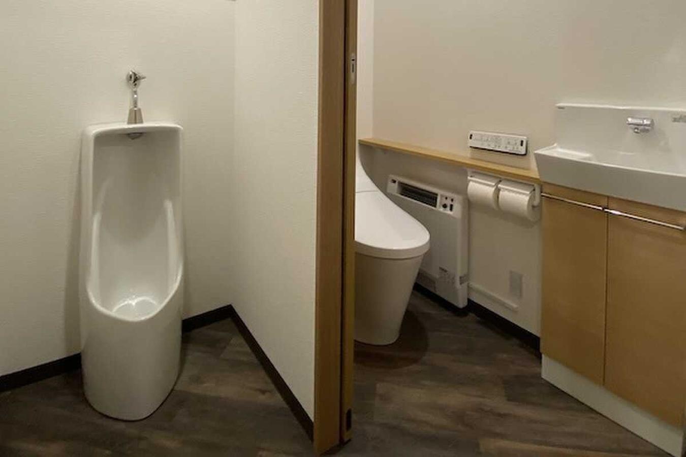 Toilet 2 Aエリアに近いトイレです。開放感満載です！