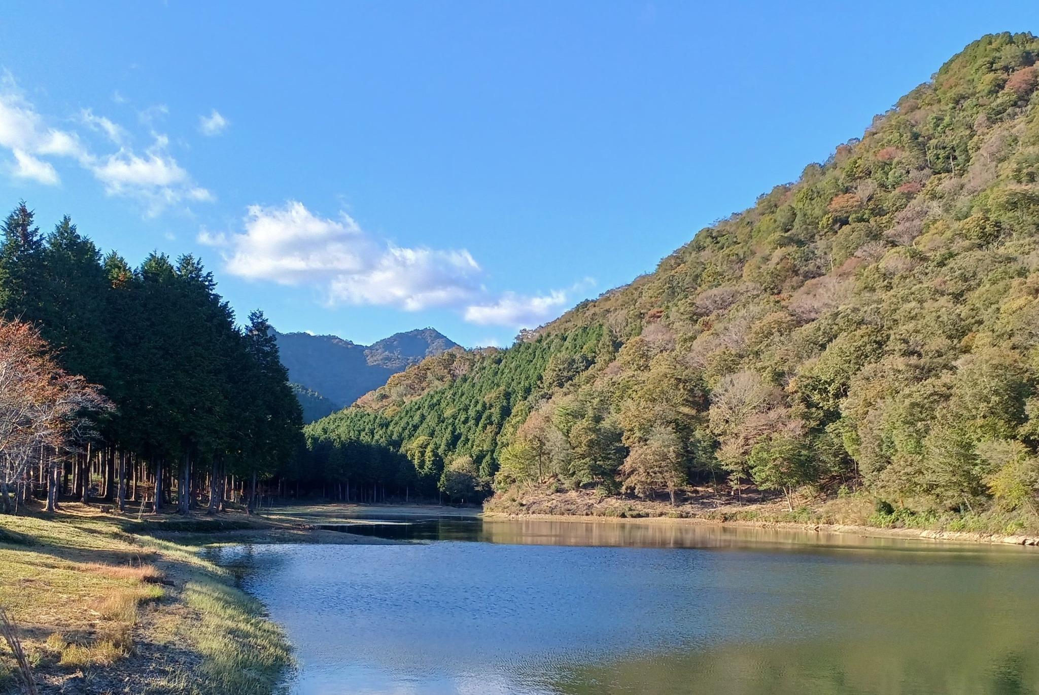 新池の湖畔　新池と妙見山まで徒歩2分