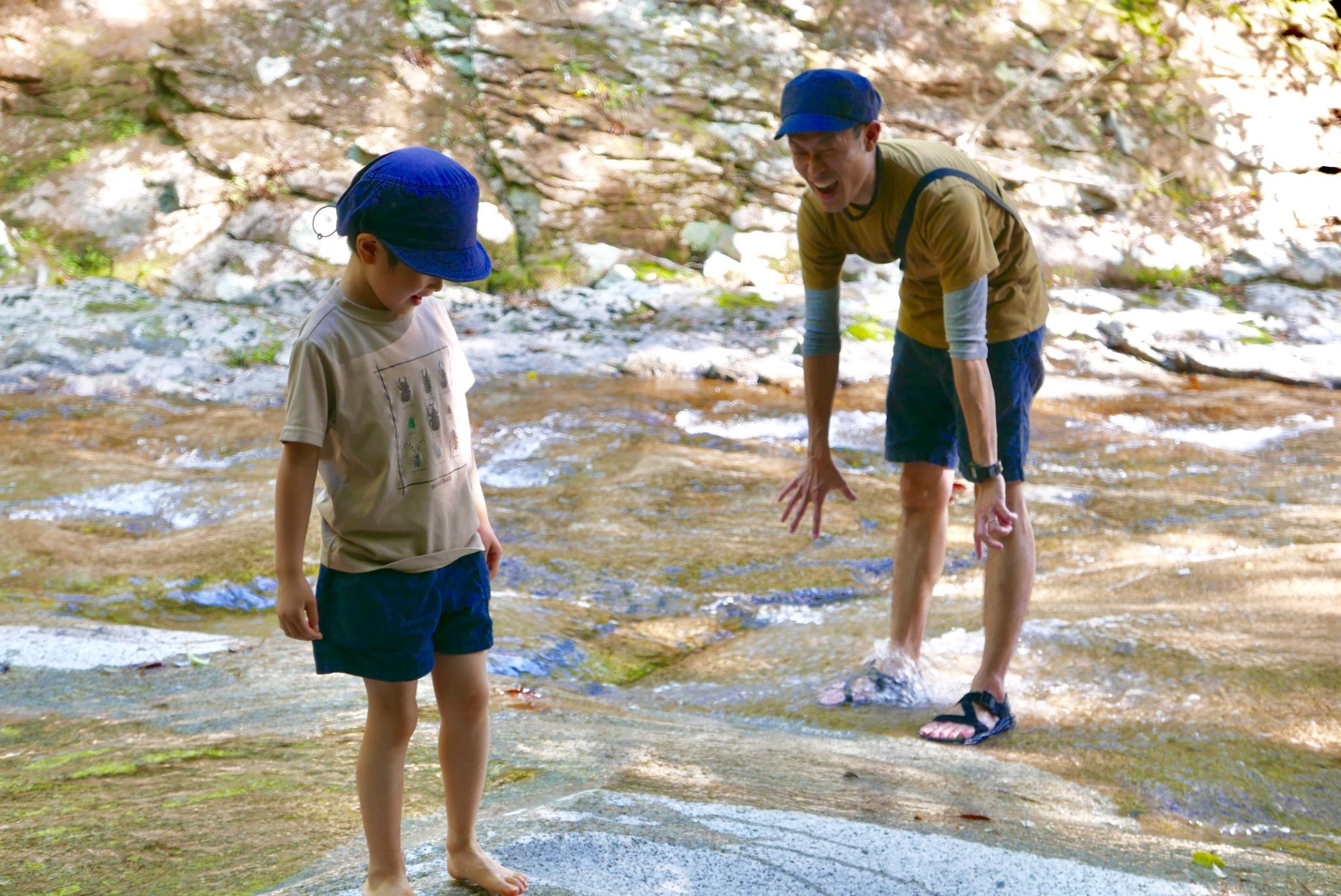 川遊びもできます（浅瀬もあるのでお子様と一緒に川遊びができます）