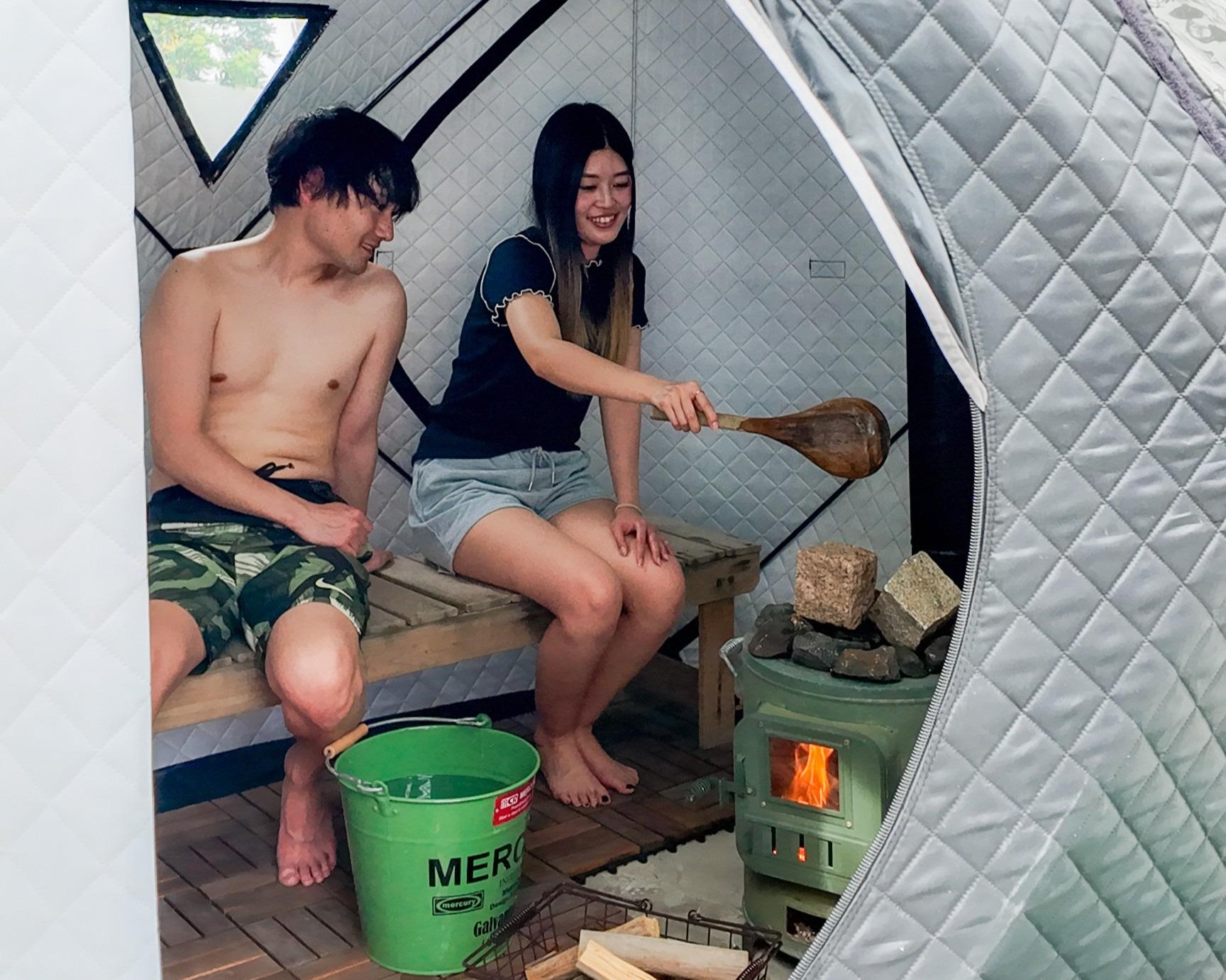 プライベートテントサウナ。温度も湿度も好きに調節でき、朝も夜も入りたい放題！ サウナ初心者さんでも簡単に楽しめます！