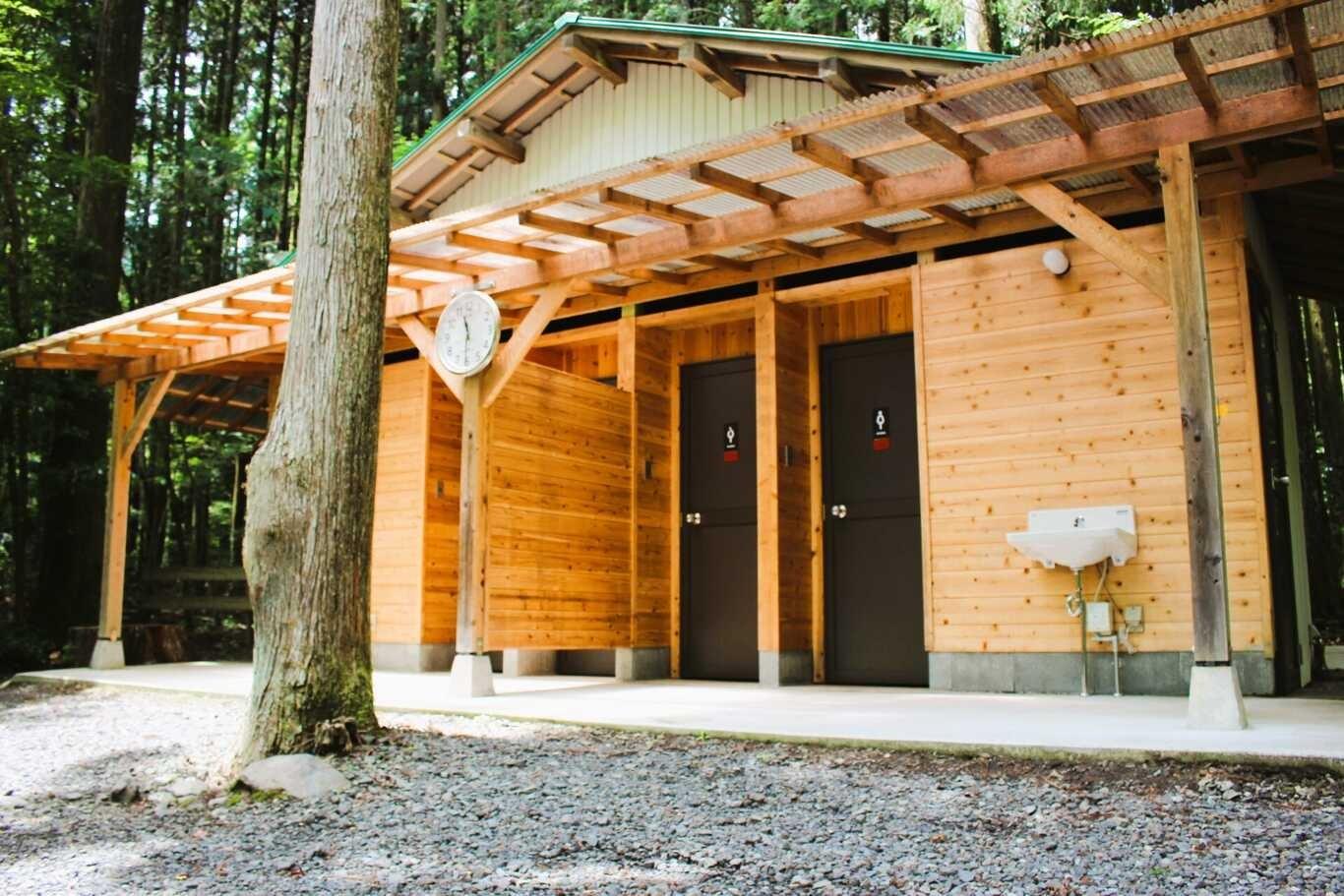 リニューアルしたトイレ①　受付近くにございます。