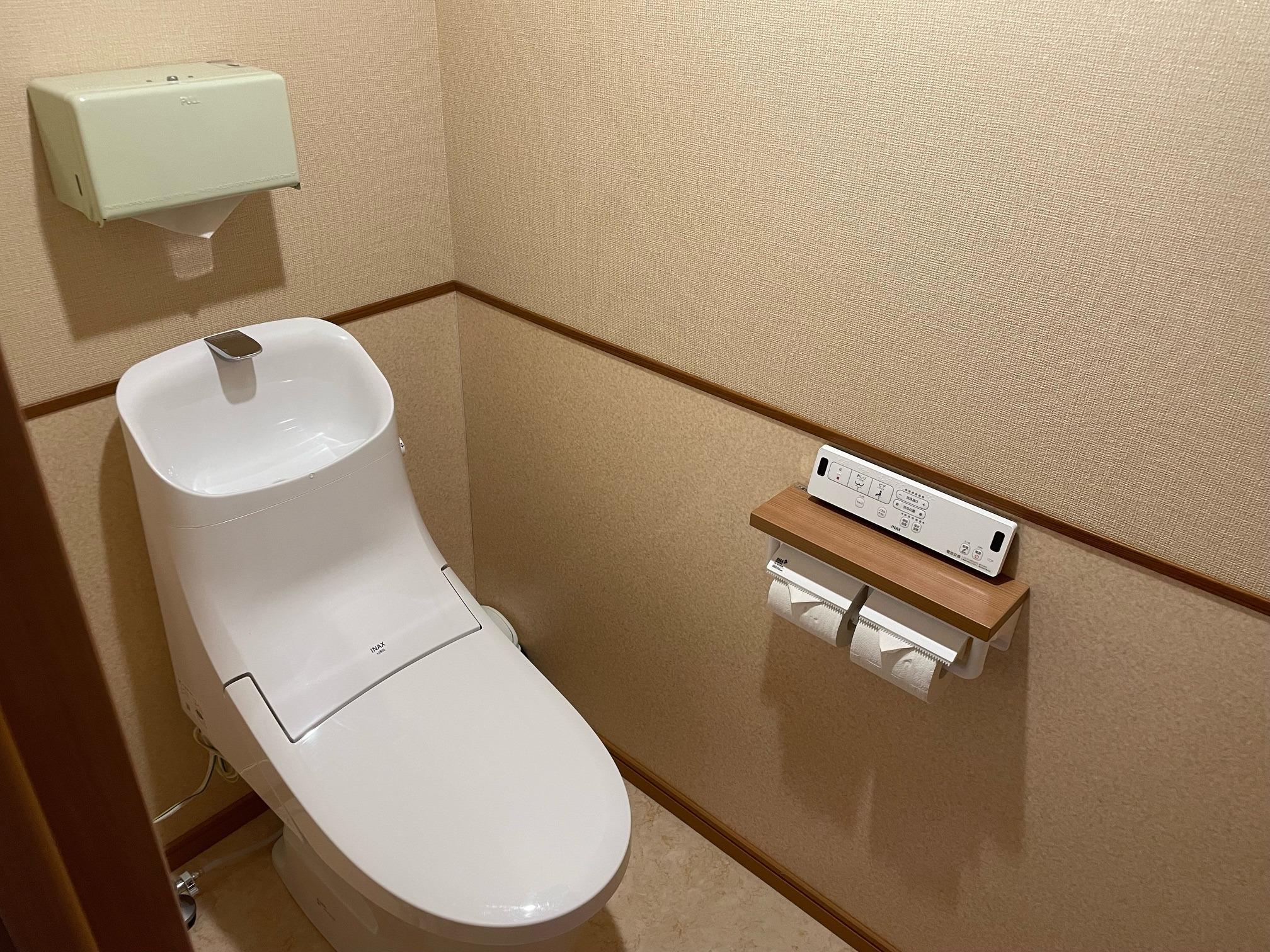 サニタリー棟内トイレ
