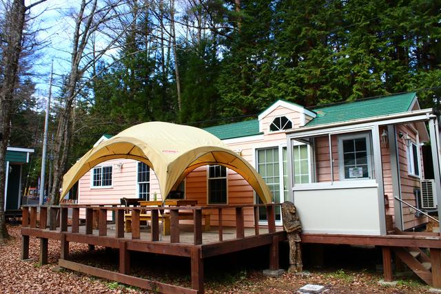 Work Shop Camp Resort 森と湖の楽園 【1棟限定】ナバホトレーラーハウス キッチン付き｜楽天トラベルキャンプ