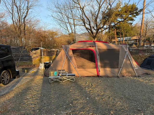 「町外れのソロキャンパー」ジオラマ ベビーグース製バッテリーロコ付き ソロキャンプの思い出｜おすし大好きマン