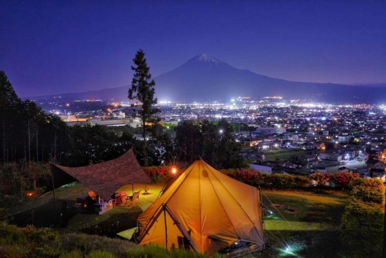 富士山と夜景のキャンプ場 桂の森 CAMPERSFIELD｜楽天トラベルキャンプ