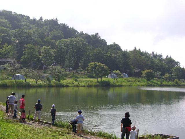 茶臼山高原レイクサイドキャンプ場（旧木のぼりキャンプ村）｜楽天トラベルキャンプ