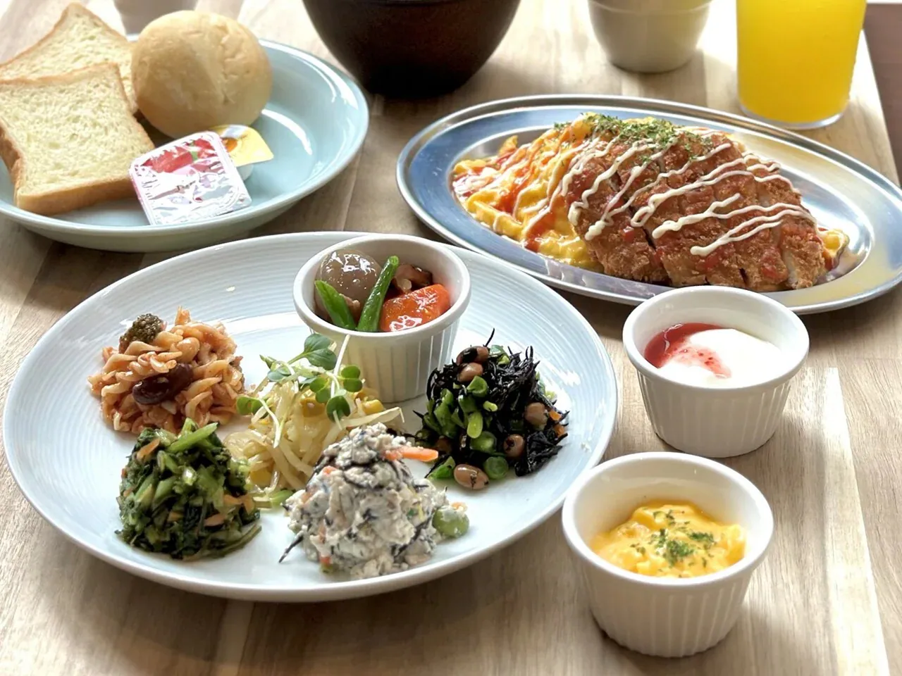 朝食