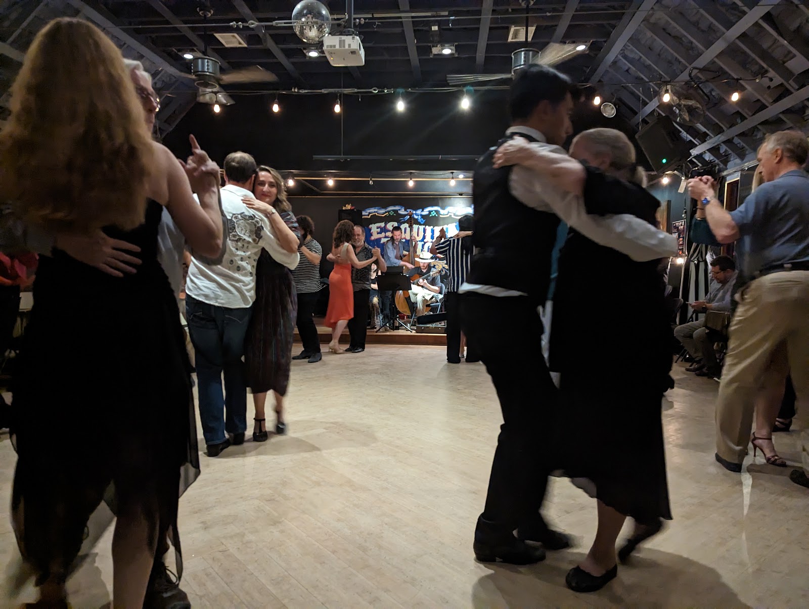 Esquina Tango