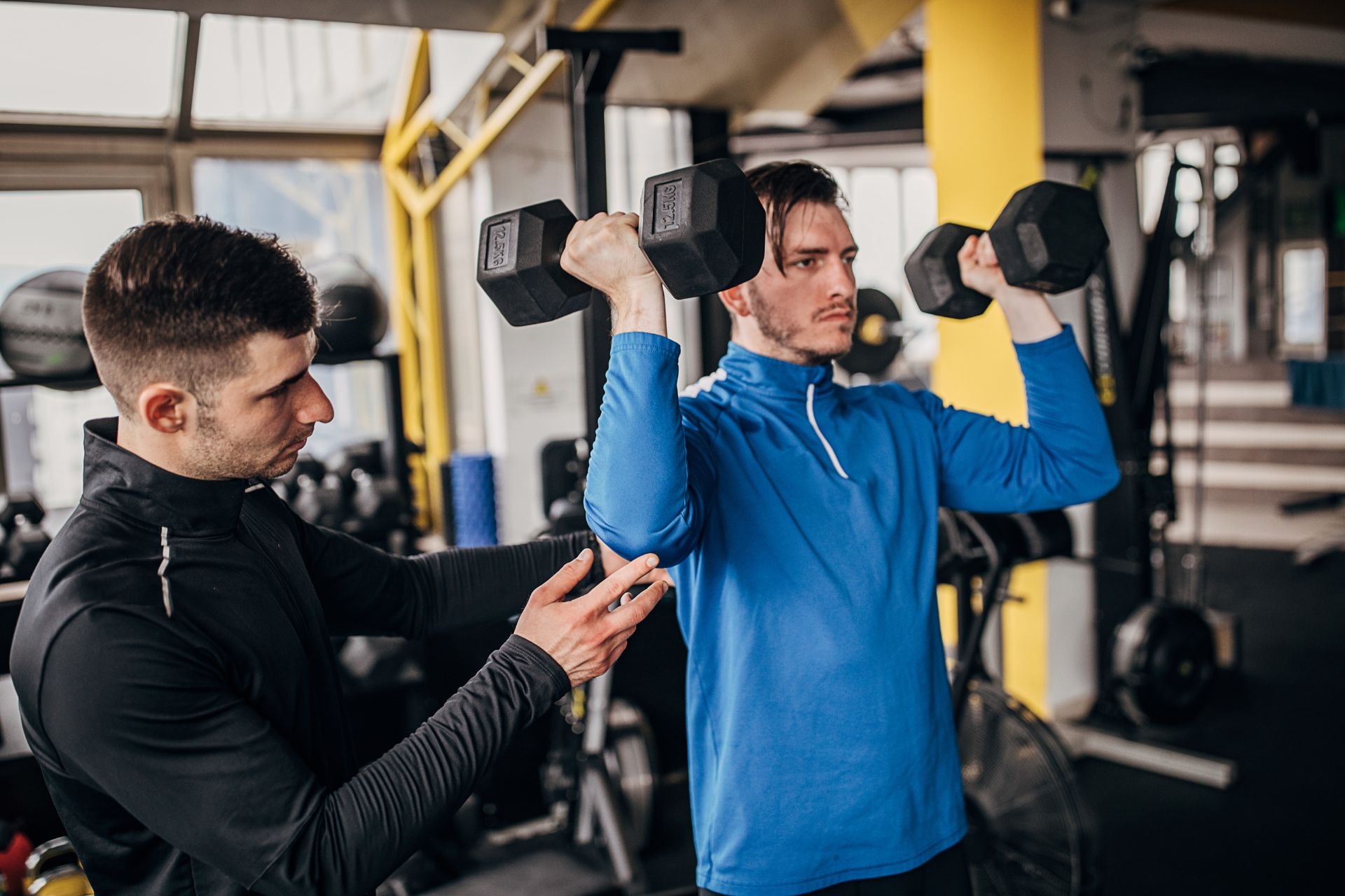 Are there specific protocols for hamstring stretching before and after exercise?